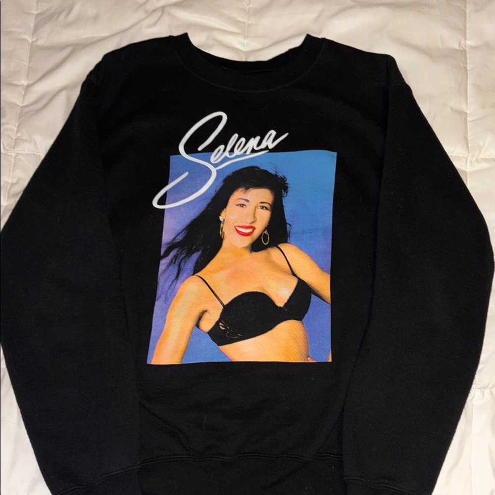 Selena Black Graphic Sweatshirt